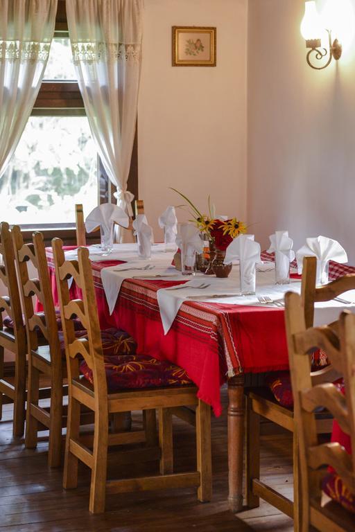 Strannopriemnitsa Guest House โบแจนซี ภายนอก รูปภาพ