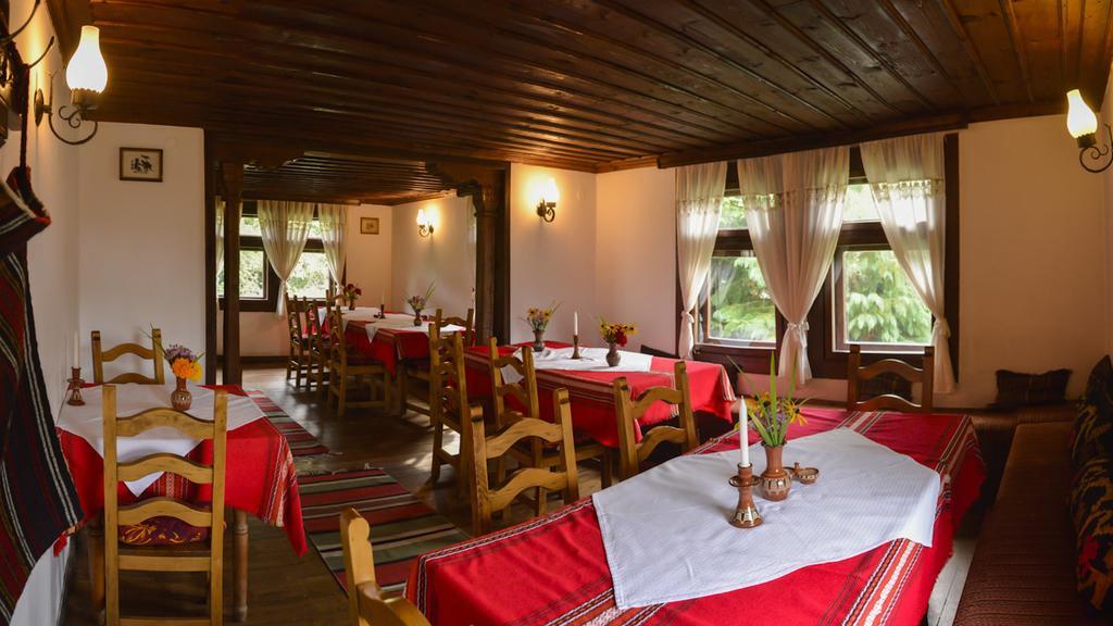 Strannopriemnitsa Guest House โบแจนซี ภายนอก รูปภาพ