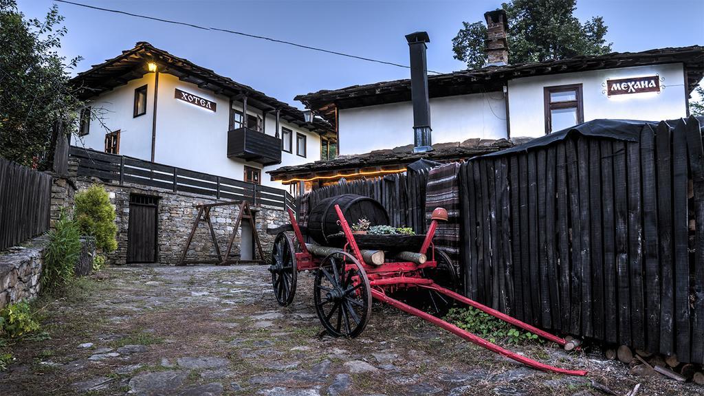 Strannopriemnitsa Guest House โบแจนซี ภายนอก รูปภาพ