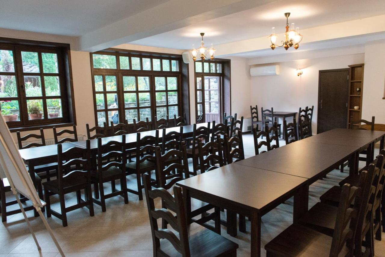 Strannopriemnitsa Guest House โบแจนซี ภายนอก รูปภาพ